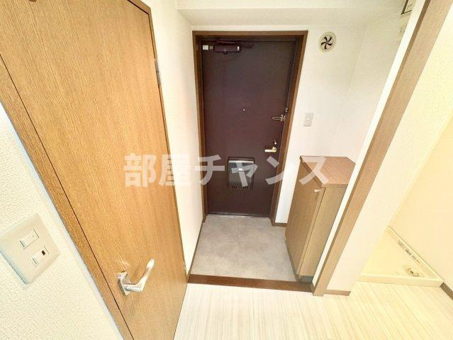 サンパティーク東片端の玄関