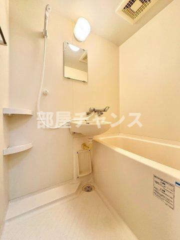 浅井ビルの浴室