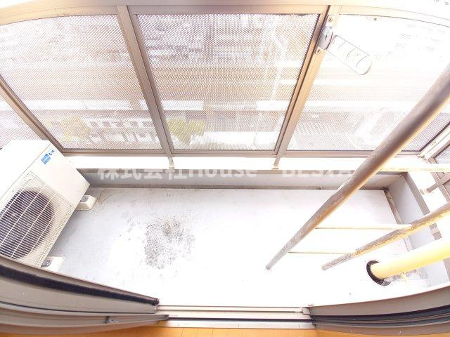 アドモリモト元町通のバルコニー