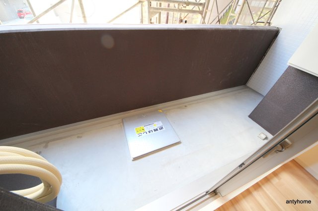 スプランディッド淀屋橋DUE　仲介手数料無料のバルコニー