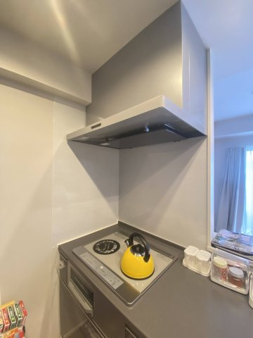 【キッチン】 | サンパーク玉名中央レジデンス | ☆三口のIHクッキングヒーター☆フラットですのでお掃除楽々☆