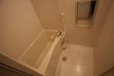 【浴室】 | アラモード高木 | 別号室の写真になります。現況優先。