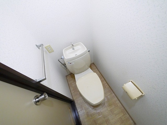 生駒ビューハイツのトイレ|コンパクトで使いやすいトイレです