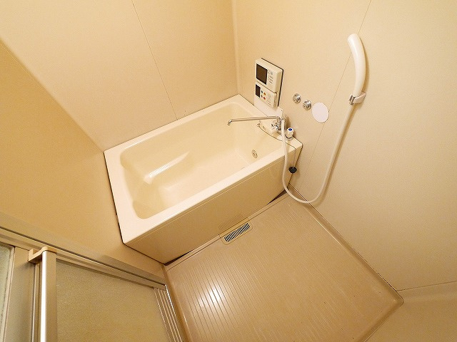 生駒ビューハイツの浴室|ゆったり過ごせるお風呂です