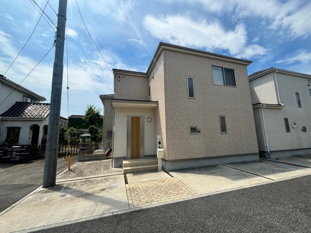 春日部市南4丁目築浅戸建の外観