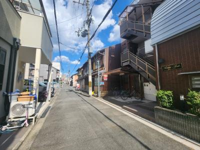 セゾン・ペルルの周辺|前面道路