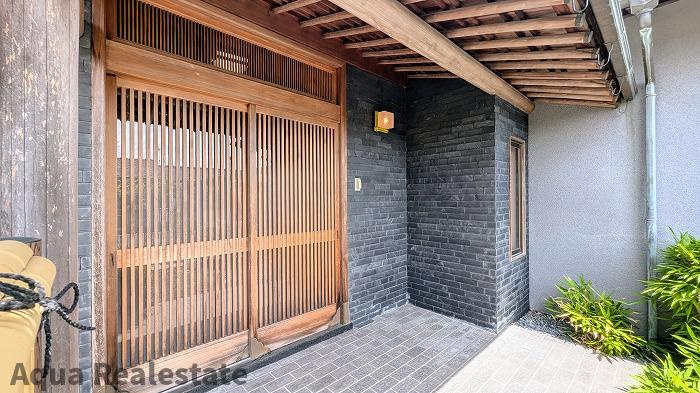 東かがわ市三本松　リノベ住宅の玄関|毎日通る玄関はこちらです