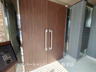 【エントランス】