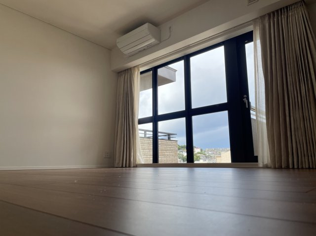 ザ・パークハウス芦屋川の洋室