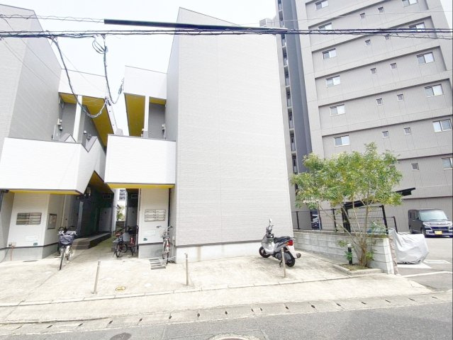 グランファースト箱崎の外観|人気のデザイナーズ物件です！