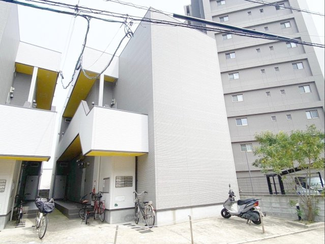 グランファースト箱崎の外観|2016年12月建築の築浅物件です！