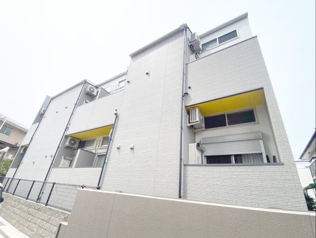 グランファースト箱崎の外観|一棟8戸のオーナーチェンジ物件です！