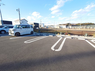 【駐車場】