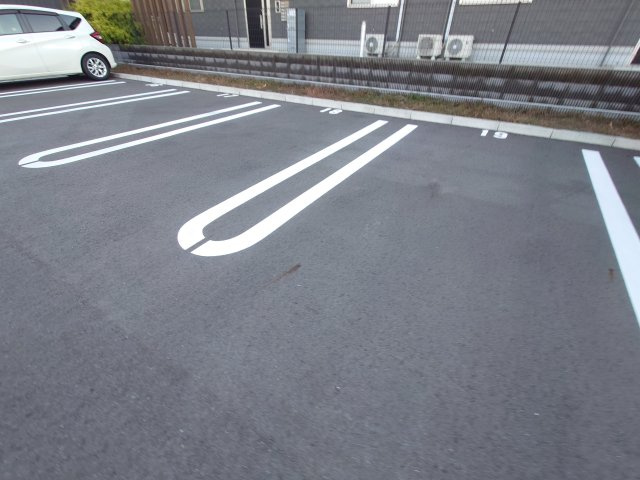 Lien KAISEI（リアン カイセイ）の駐車場