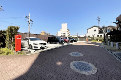 【駐車場】 | イーグルコート小野 | 【駐車場】敷地内にある駐車場は、空きがあります。機械式下段10000円/月（令和6年3月時点）※駐車場などの空き状況は最新の情報をご確認下さい