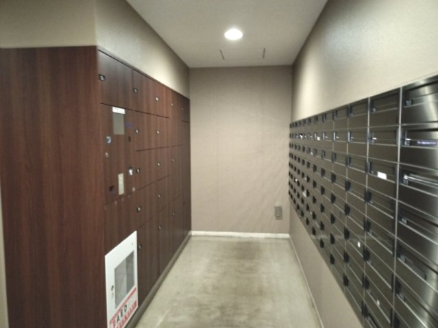 宅配ボックス・メールボックス。
お仕事が忙しい、お出掛けが多い方にも便利で安心な宅配ボックス。