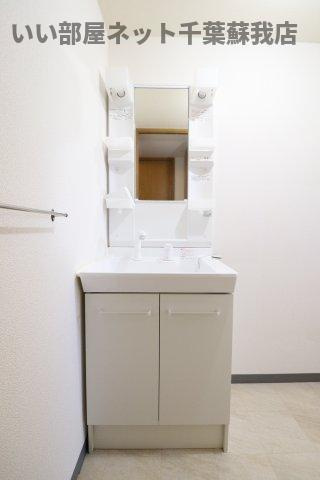 ハイツおゆみ野Ⅱの洗面所|朝の準備に活躍する、洗髪洗面化粧台！