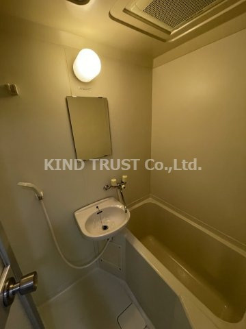 メゾンレッシュの浴室