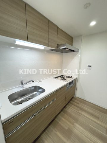 ポラリス松ヶ枝のキッチン|コンパクトなキッチンで掃除もラクラク