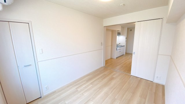 フェリーチェ東天王町Ⅱの洋室