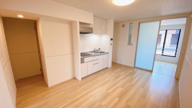 フェリーチェ東天王町Ⅱの居間・リビング