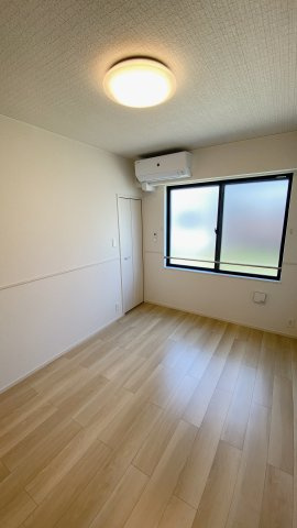 フェリーチェ東天王町　Ⅱの洋室