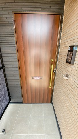 フェリーチェ東天王町　Ⅱの玄関