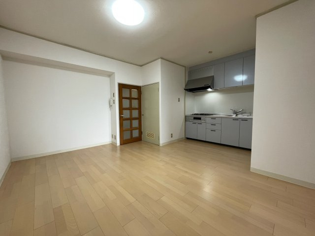 藤和明石公園ハイタウン1号棟の居間・リビング