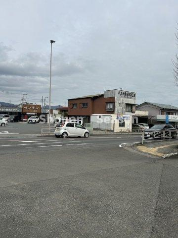 【周辺】 | 毎日の通勤・通学にも便利な小田急線「渋沢」駅徒歩１３分のフラットアプローチ◎
平坦な地勢で老後まで暮らしやすい住環境にございます♪