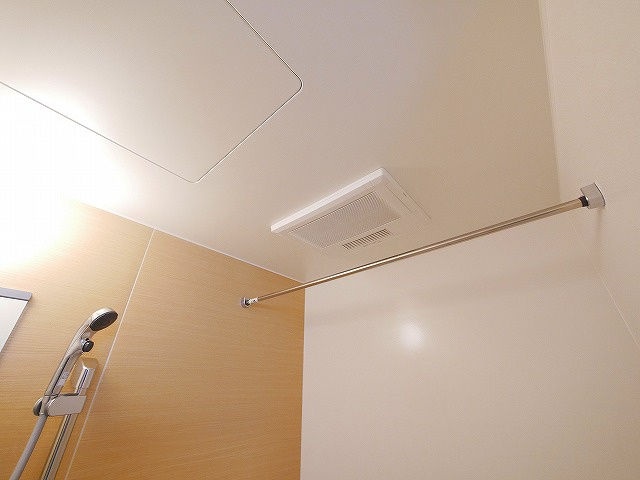 万葉まほら荘の設備|浴室乾燥機があれば雨の日も洗濯物が乾かせます。