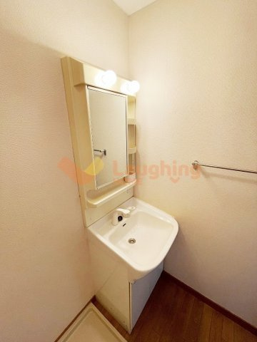 アネックス安武の洗面所|広い洗面スペース