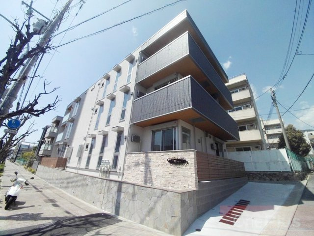 Sansevieria夏原の外観