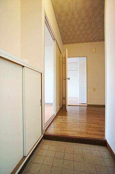 メゾン寿の玄関