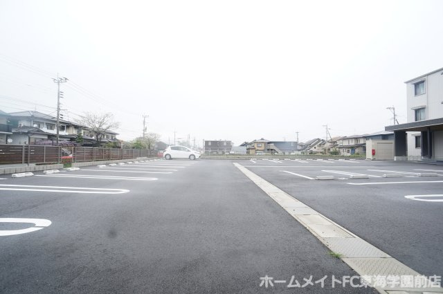 菊池郡菊陽町大字津久礼のアパートの駐車場