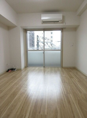 【洋室】 | SOFIA　WEST | 明るい洋室です