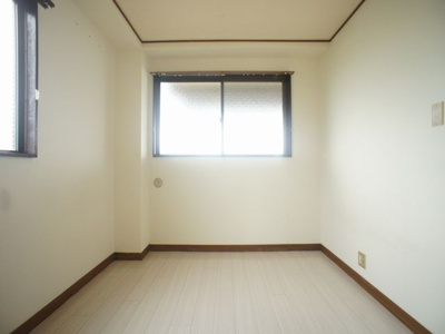 【寝室】 | ヴィラ宝古木 | 清潔感のあるきれいな洋間です♪