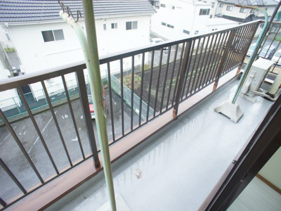 【バルコニー】 | ヴィラ宝古木 | お洗濯物がたくさん干せます♪