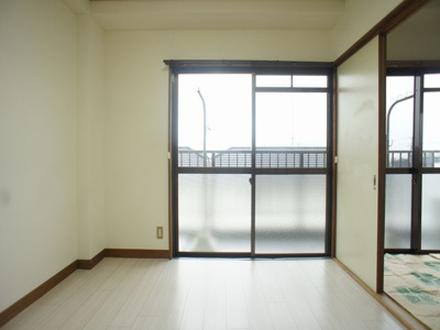 【居間・リビング】 | ヴィラ宝古木 | ゆったりできるリビングです♪