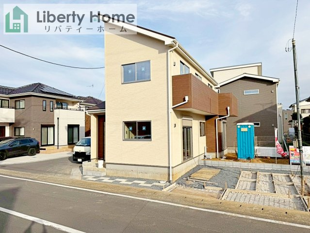 鹿嶋市港ヶ丘1丁目23-P1　8号棟　新築戸建の前面道路含む現地写真