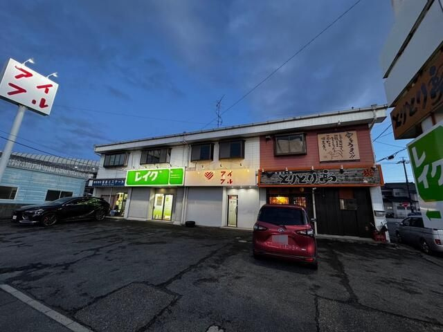 緑区貸店舗の外観