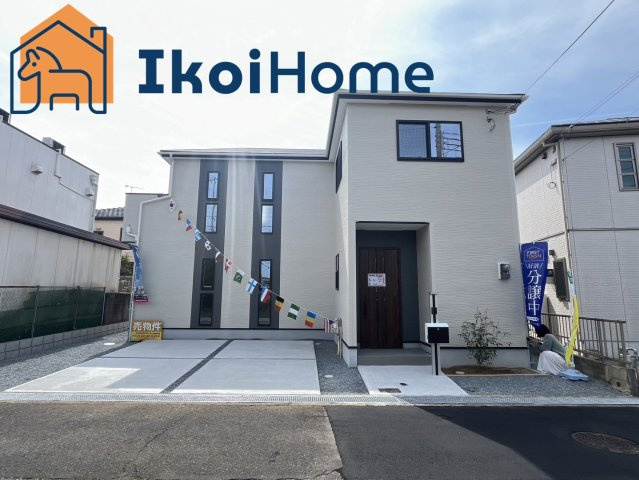 神戸市西区北山台　新築戸建の駐車場|弊社独自で毎月５組限定「人気オプション３点パック」カーポート・バルコニー・ウッドデッキを１万円で取付