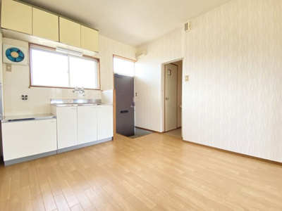 【居間・リビング】 | ガーデンハイツ美浜 | ※同物件、別のお部屋の写真です。