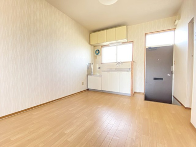 【居間・リビング】 | ガーデンハイツ美浜 | ※同物件、別のお部屋の写真です。設備は現況優先となります。