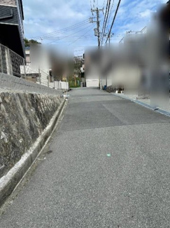 【前面道路含む現地写真】
