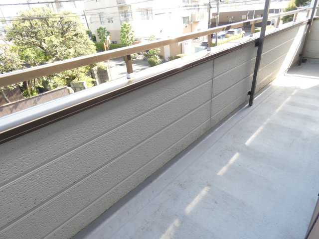 【バルコニー】