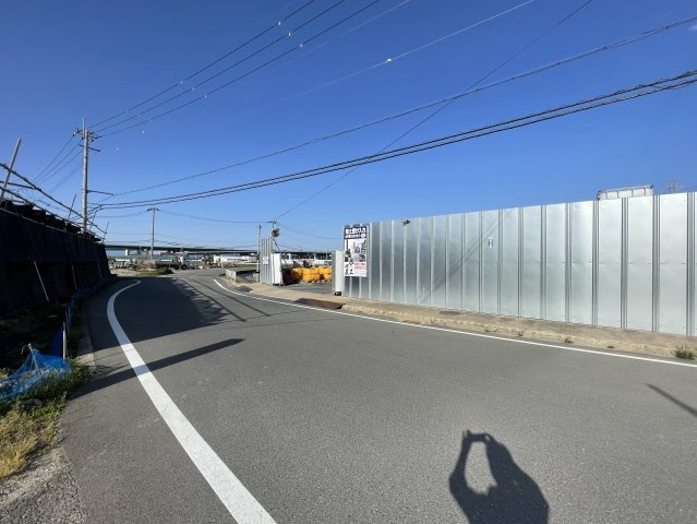 ◆資材置き場や駐車場に◆新名神高速「城陽IC」入口まで約１.６km(車で３分)◆城陽市水主森ノ東の前面道路含む現地写真
