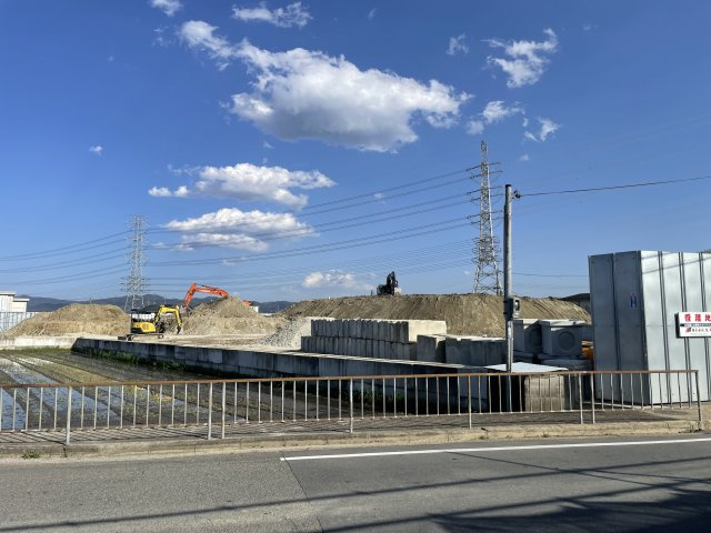 ◆資材置き場や駐車場に◆新名神高速「城陽IC」入口まで約１.６km(車で３分)◆城陽市水主森ノ東の外観