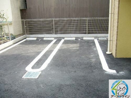 Jコート明石駅前の駐車場|車をお持ちの方に嬉しい駐車場付きの物件です