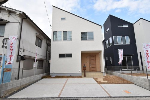 ルルーディア　岡山市北区津島福居【仲介手数料無料】の外観