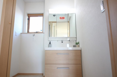 【独立洗面台】 | 太田市飯塚町　戸建 | 朝の身支度には欠かせない独立洗面化粧台
